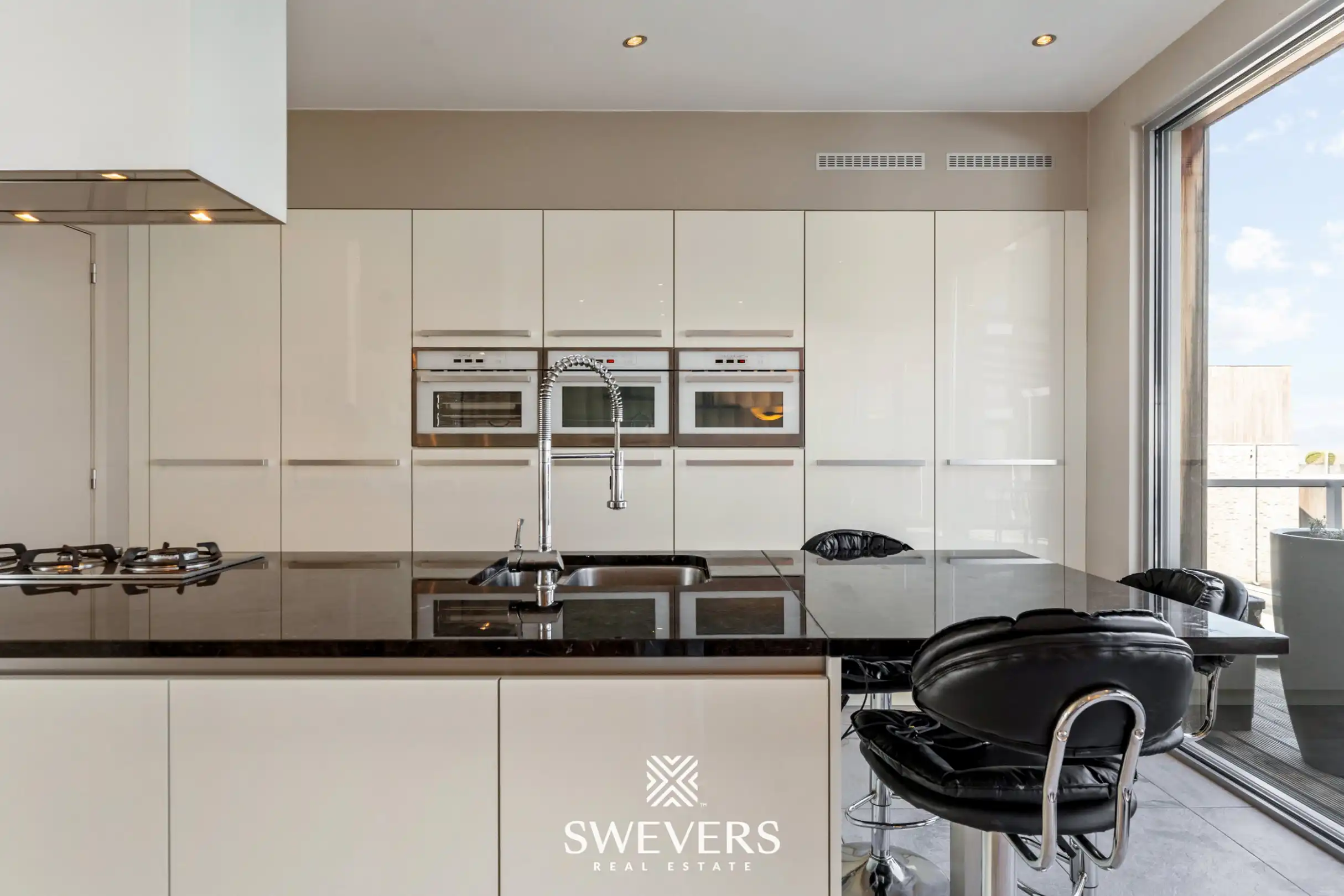 Luxueus penthouse van 204 m² met uitzonderlijke terrassen en panoramisch zicht in Hasselt foto 10