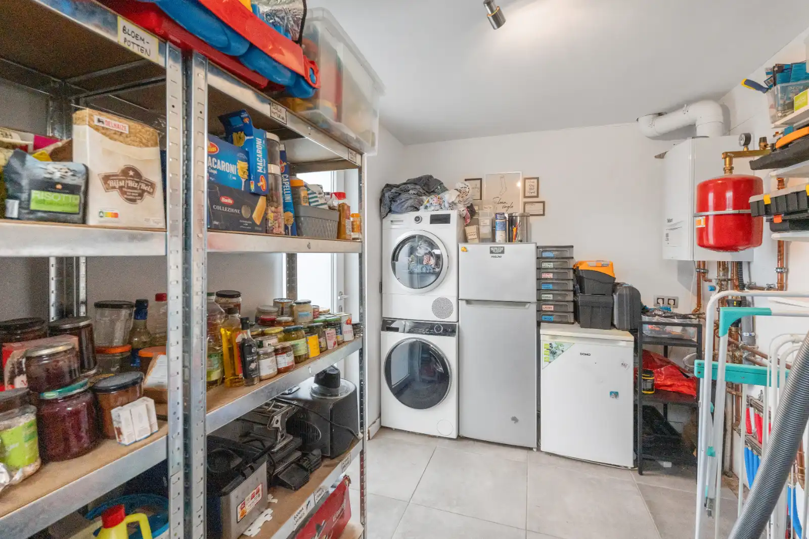 Charmante gerenoveerde starterswoning in Ardooie! foto 17