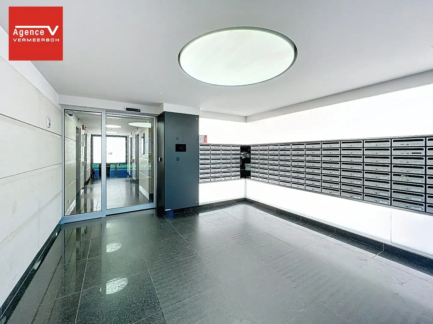 2-slaapkamerappartement met panoramisch zicht op stad én zee VERKOCHT NA EERSTE BEZOEKDAG! foto 20