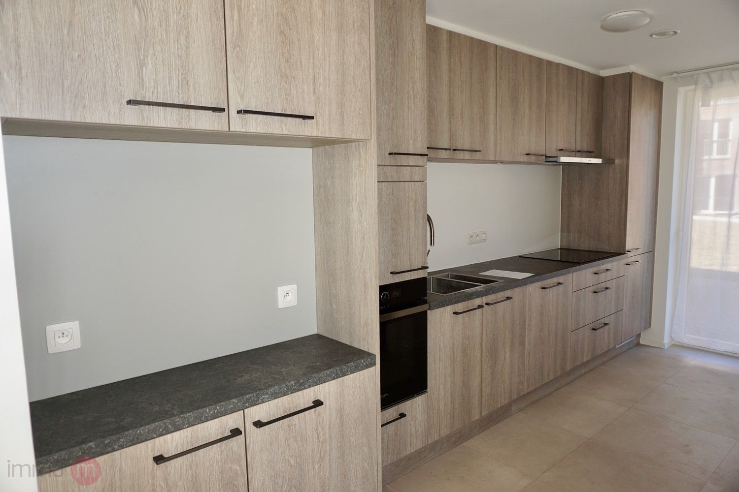 Nieuwbouwwoning te huur met 3 slaapkamers, tuin en parkeerplaats foto 8