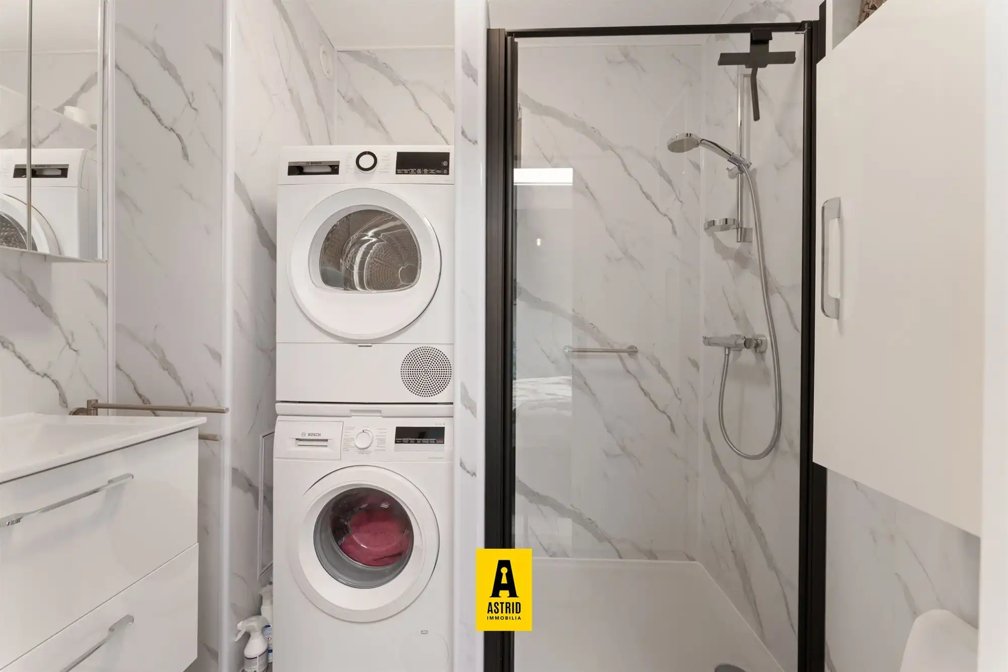 Perfect instapklaar appartement vlakbij zee! foto 12