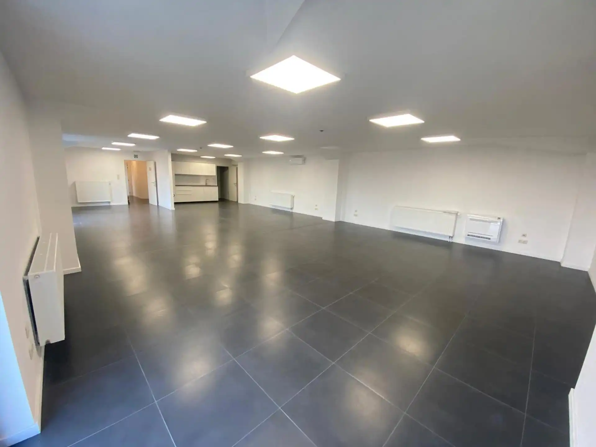 Gerenoveerd kantoor 251 m² te huur in Temse  foto 7