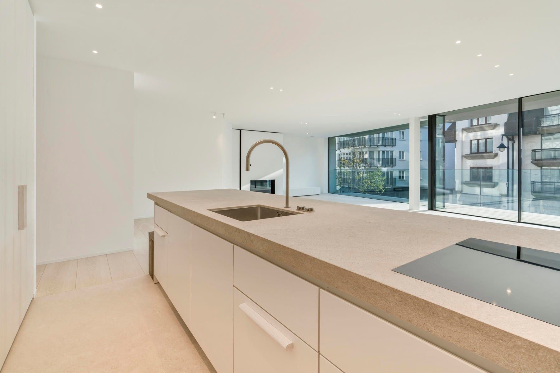 Prachtig appartement in recent gebouw op een toplocatie in de Kustlaan, op enkele passen van het Albertplein foto 8