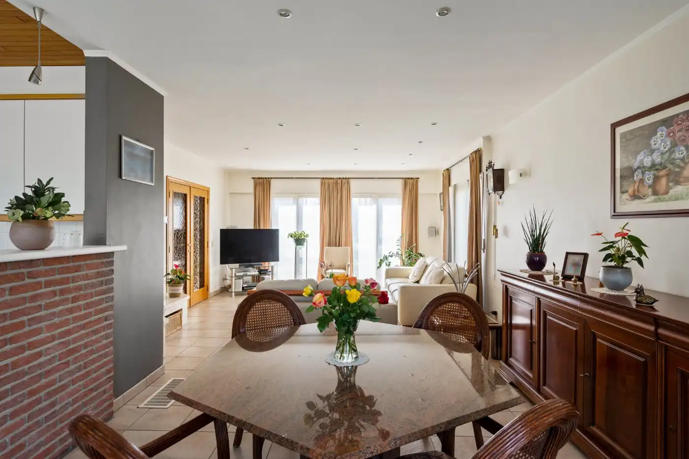 Instapklare, vrijstaande woning met 4 slpk., garage en grote tuin foto 5