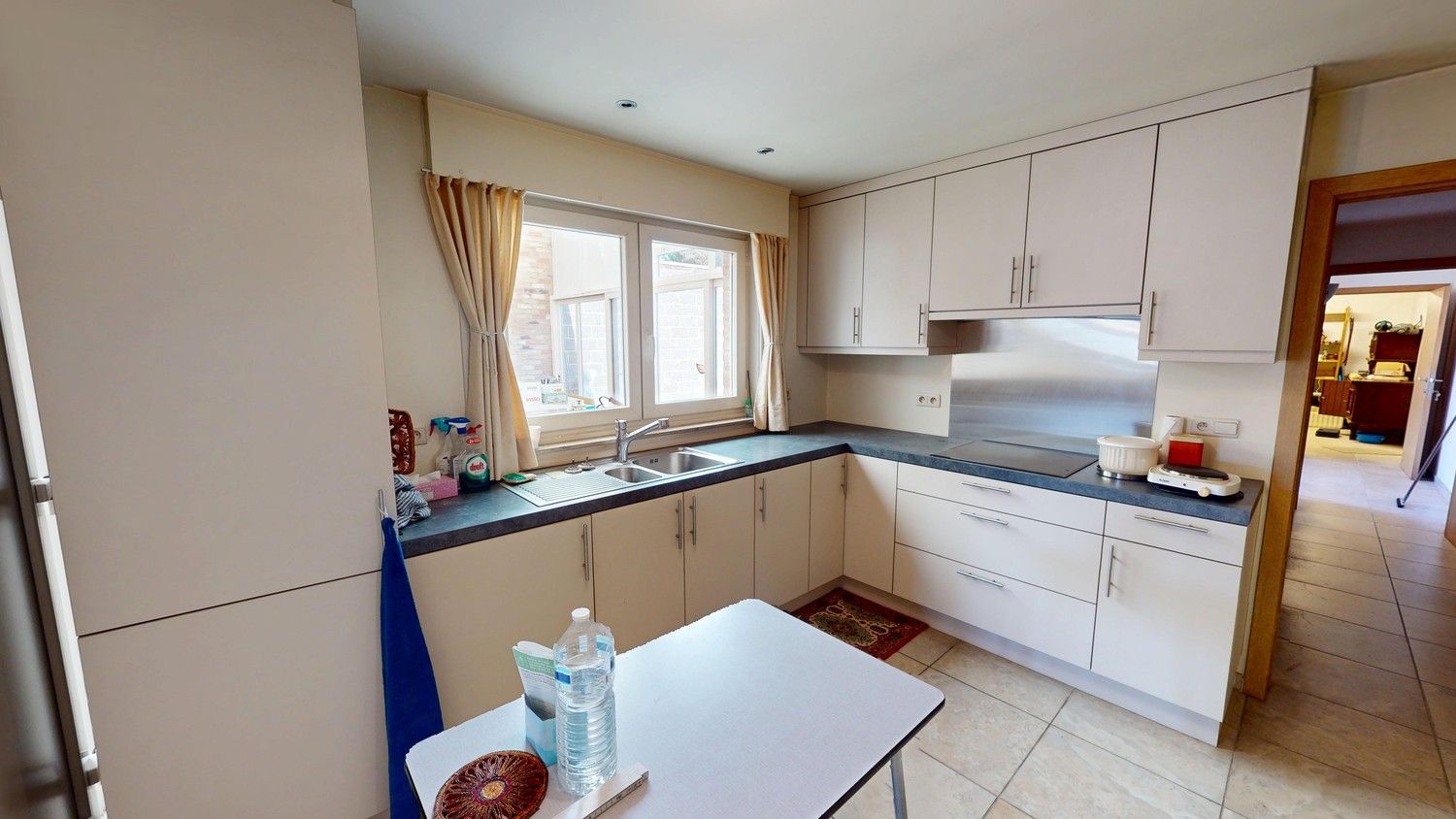Zeer ruime woning met 5 slaapkamers! foto 4