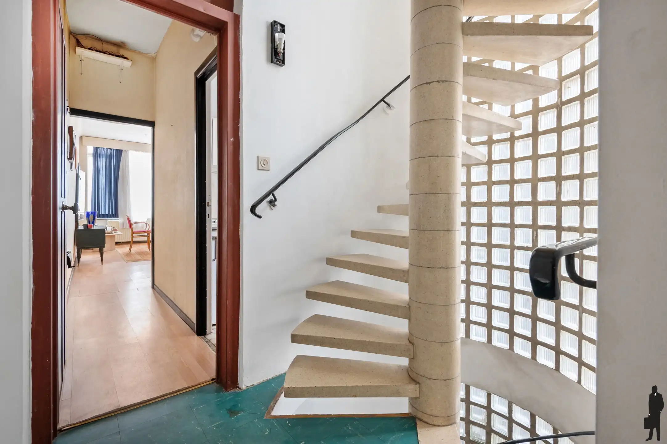 Riant opbrengsteigendom met handelsgelijkvloers en vier verdiepingen foto 20