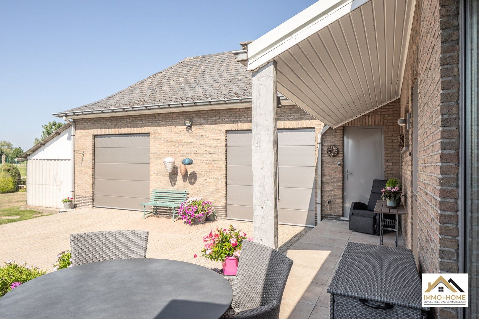 Vrijstaande woning met ruimte tuin en open zicht!  foto 5