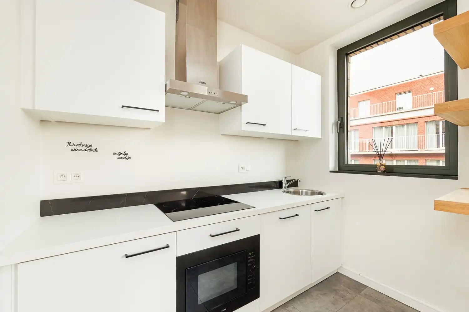 Recent 1-slaapkamer appartement met terras vlakbij Park Spoor Noord foto 4