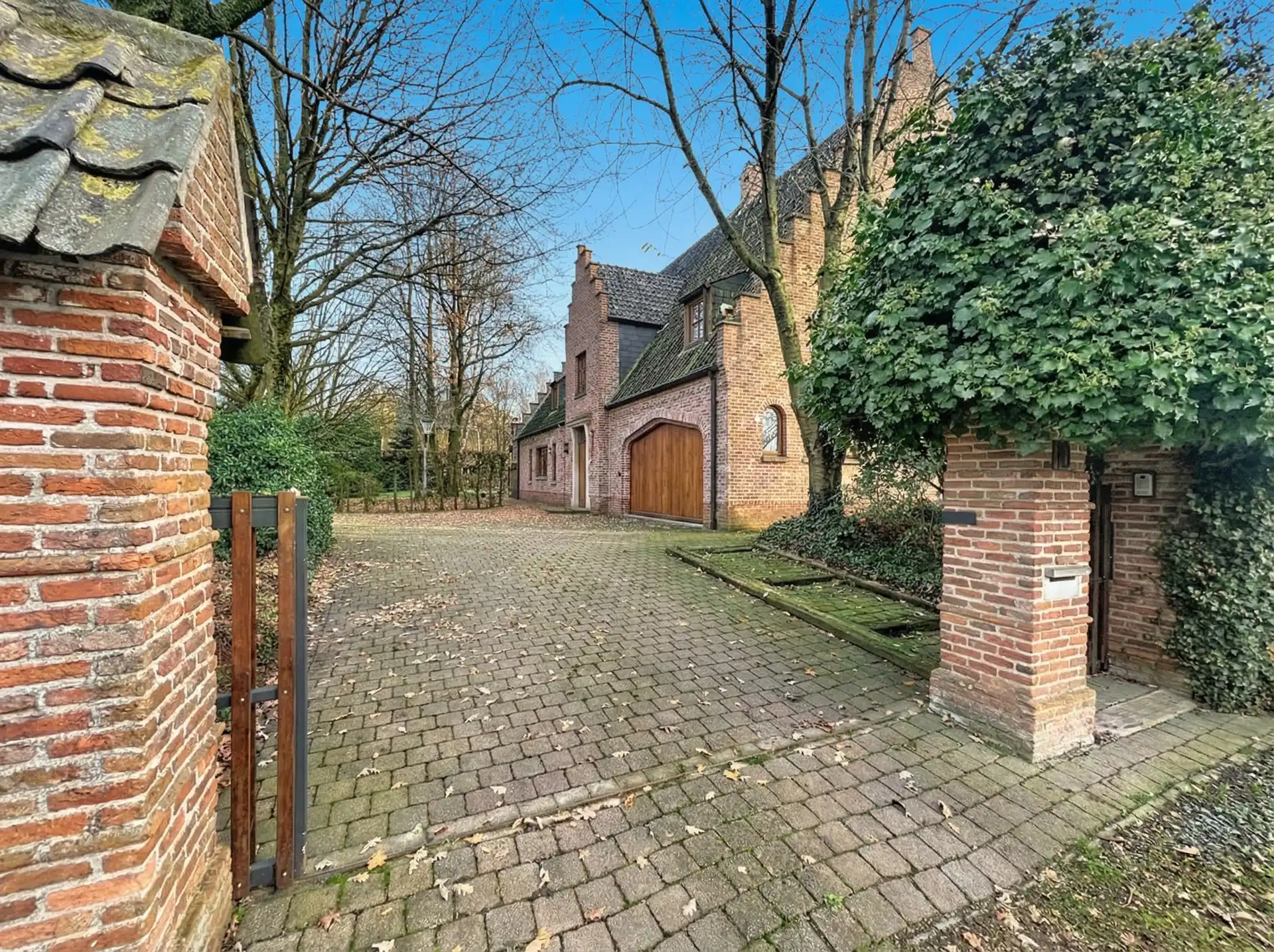 villa met 5 slk en riant bijgebouw op 14262m² foto 26