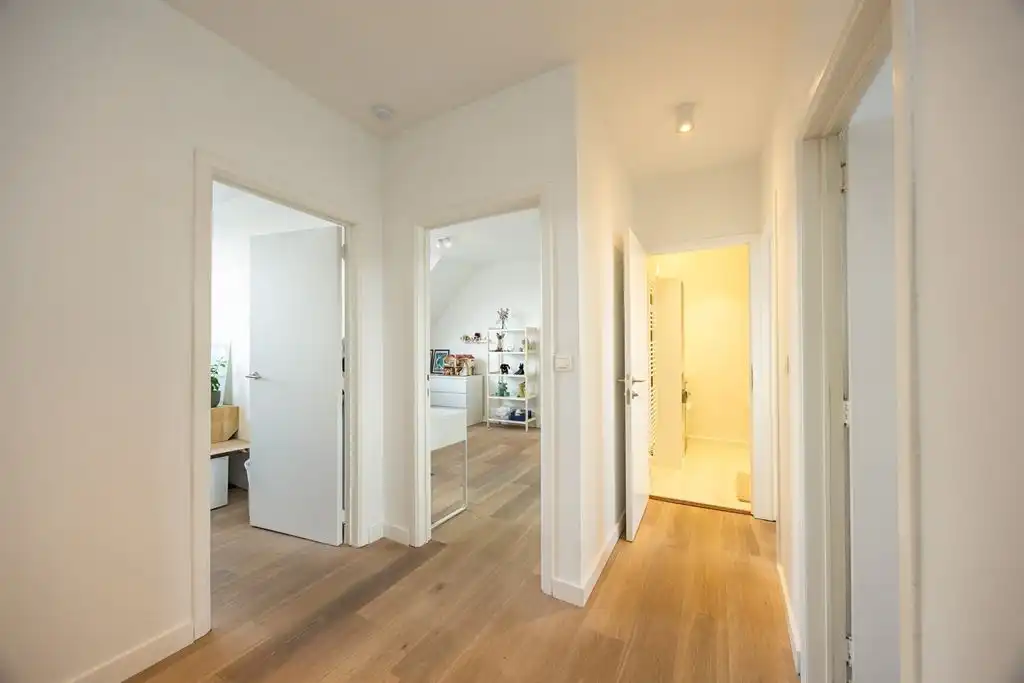 Luxe bel-etage in topbuurt op Linkeroever met heerlijke tuin foto 12