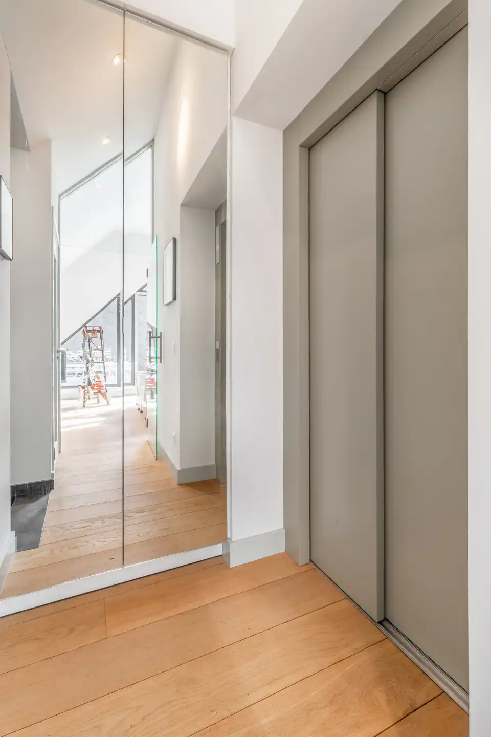 Unieke duplex met lift, terras en optionele parking foto 7