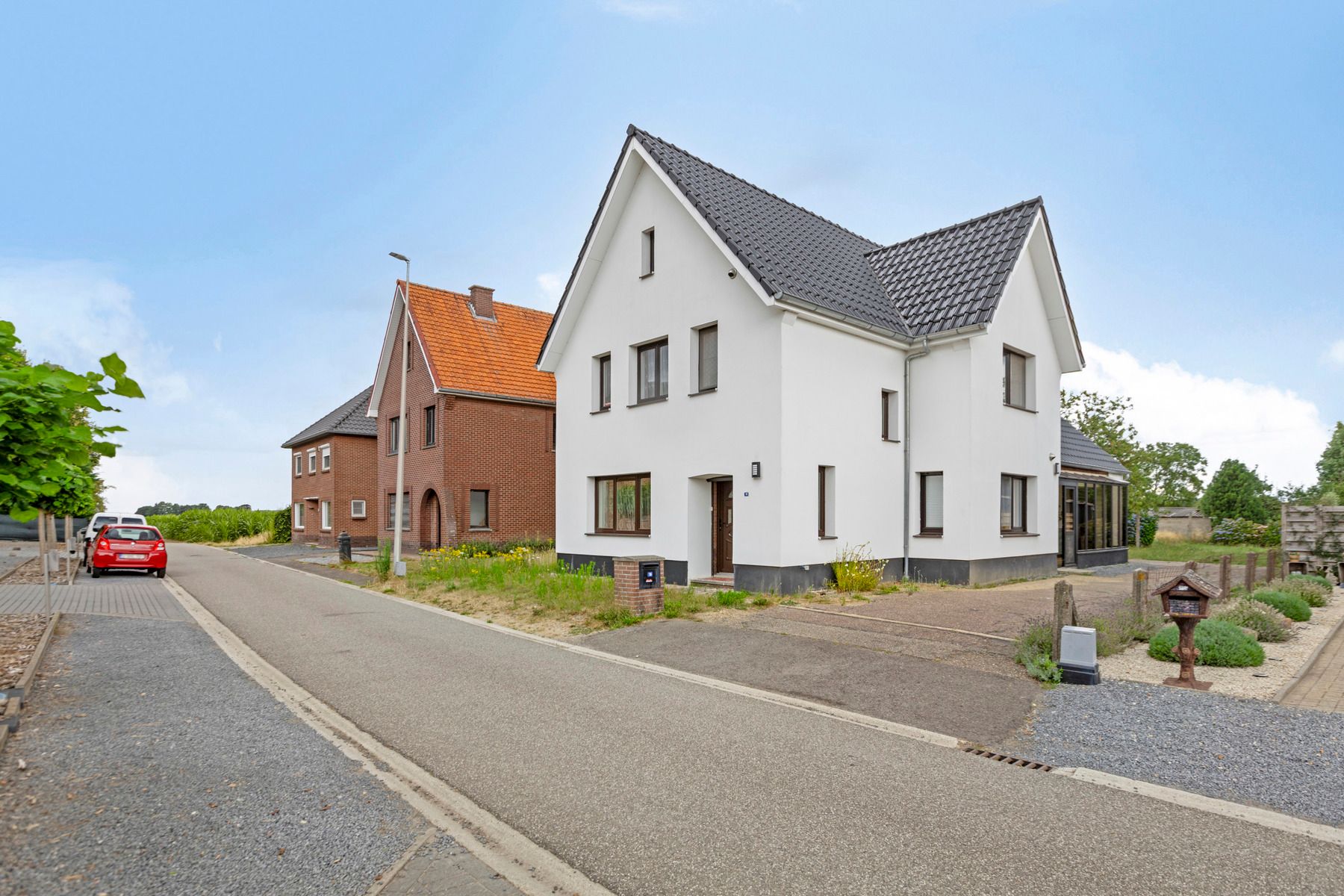 Gerenoveerde woning met drie slaapkamers foto 4