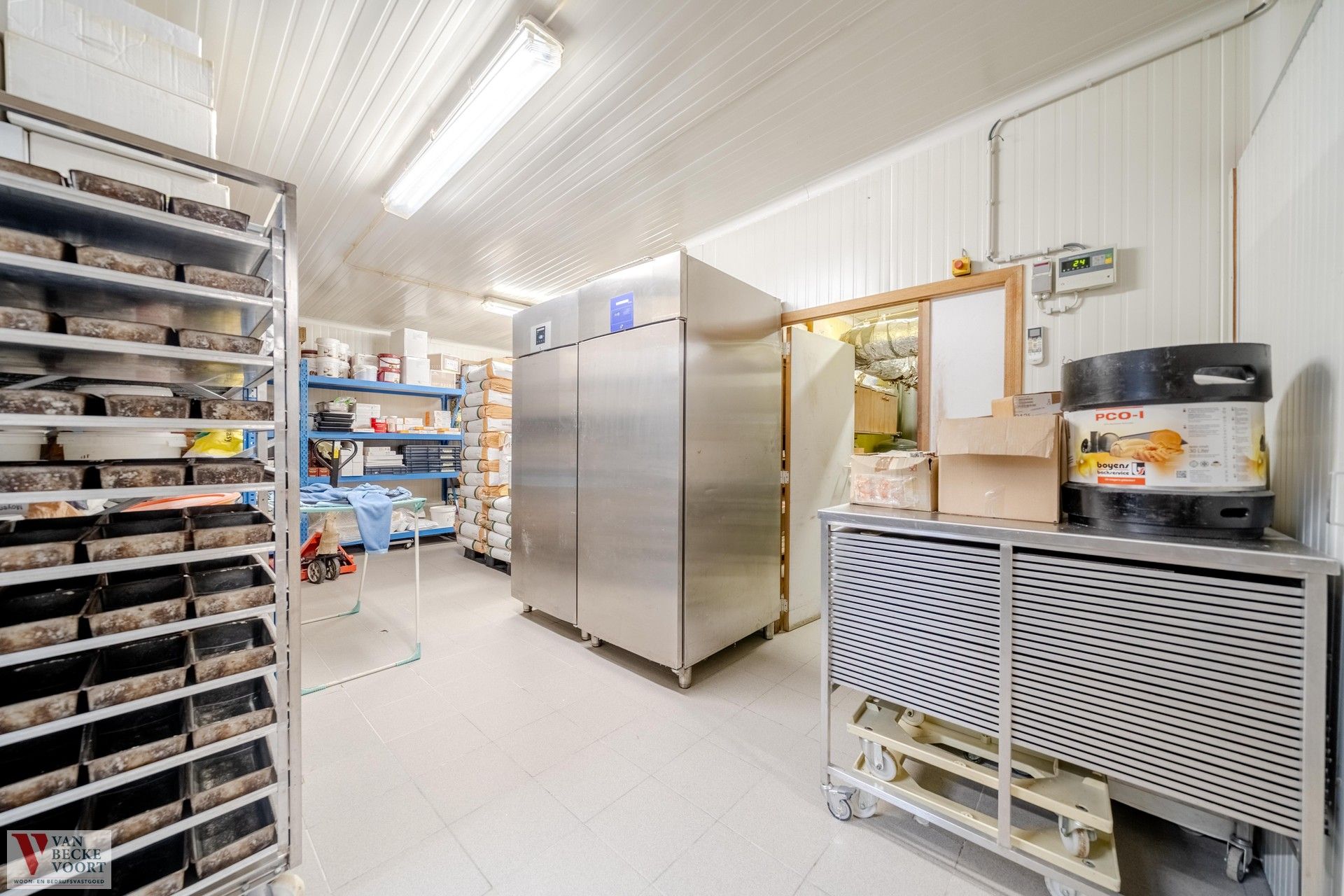Handelspand met woonst foto 11