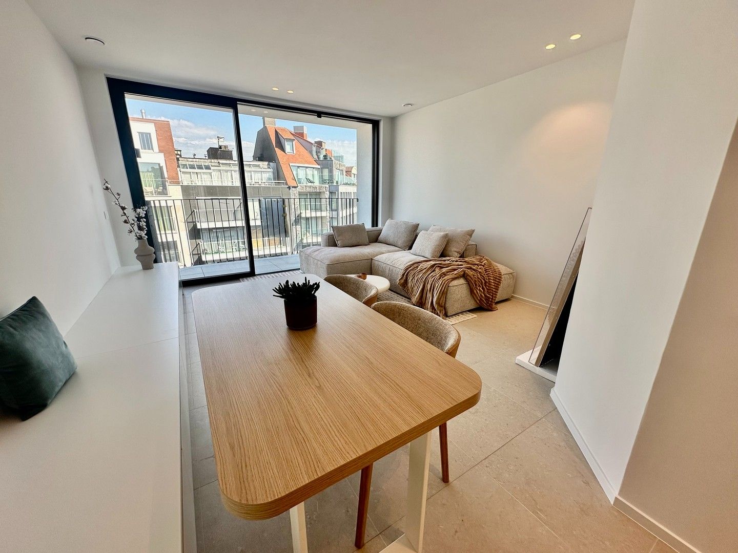 Prachtig nieuwbouw appartement met zijdelings zeezicht in het centrum van Knokke. foto 6