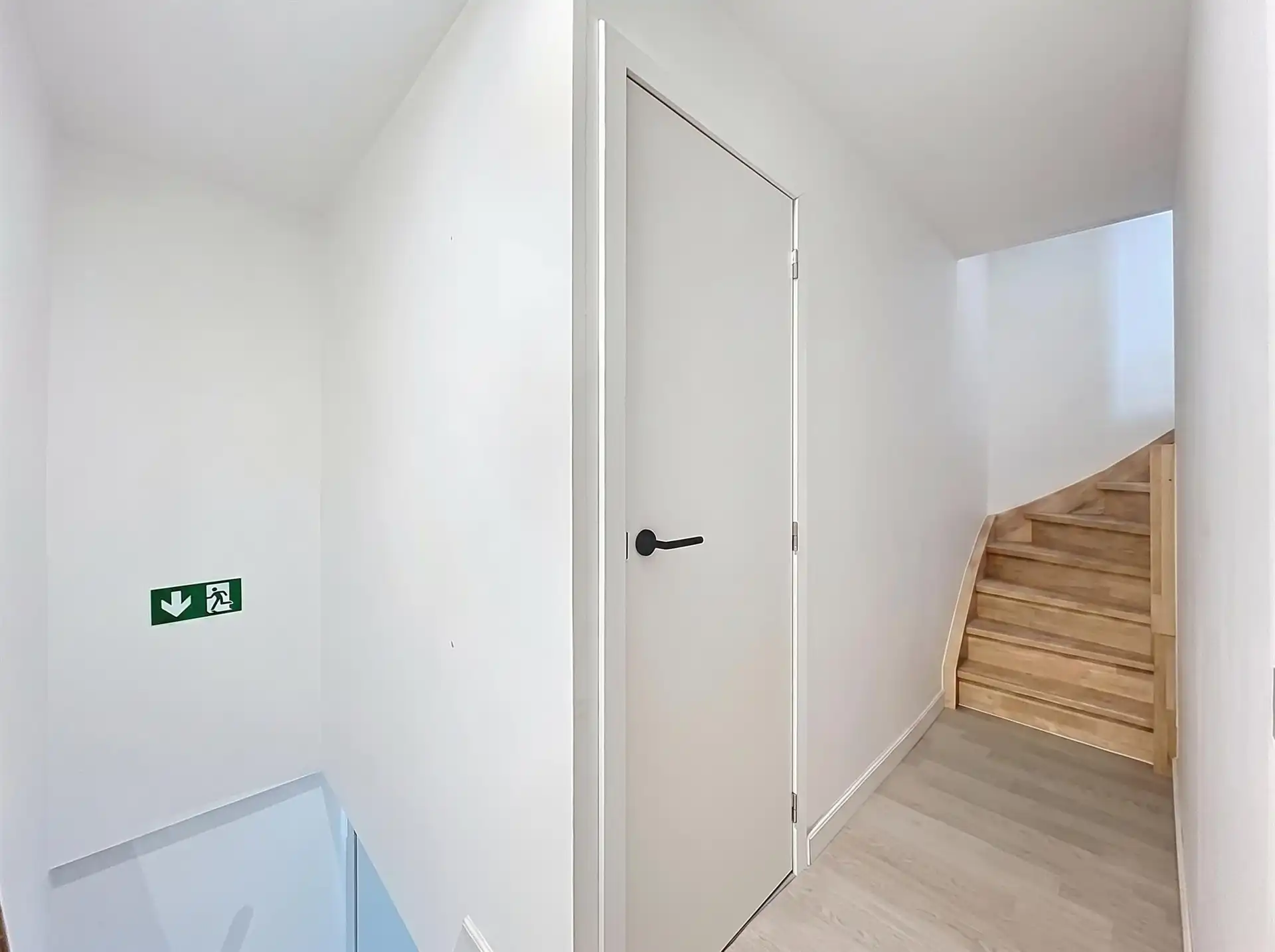 Gezeligge woning met 2 slaapkamers, volledig vernieuwd! foto 10
