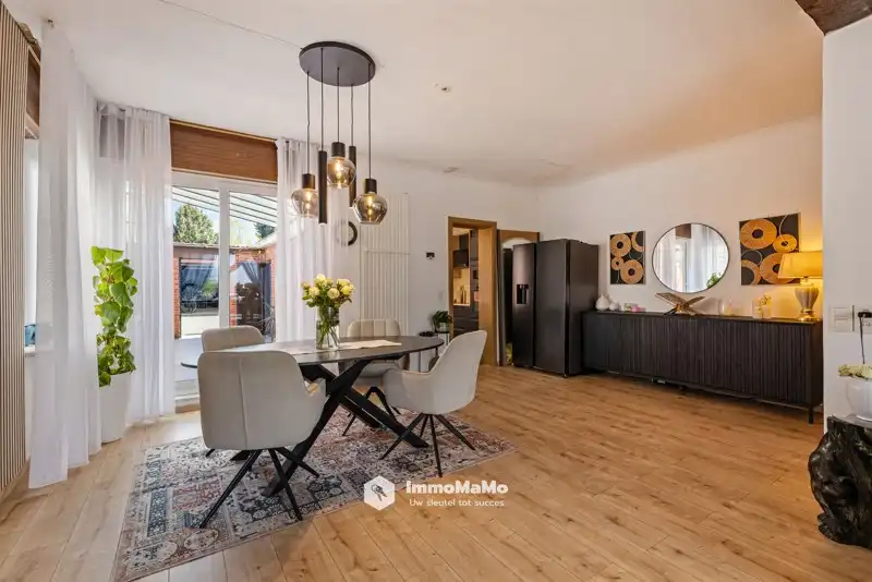HALFOPEN BEBOUWING MET GROTE TUIN TE KOOP IN STEKENE foto 6