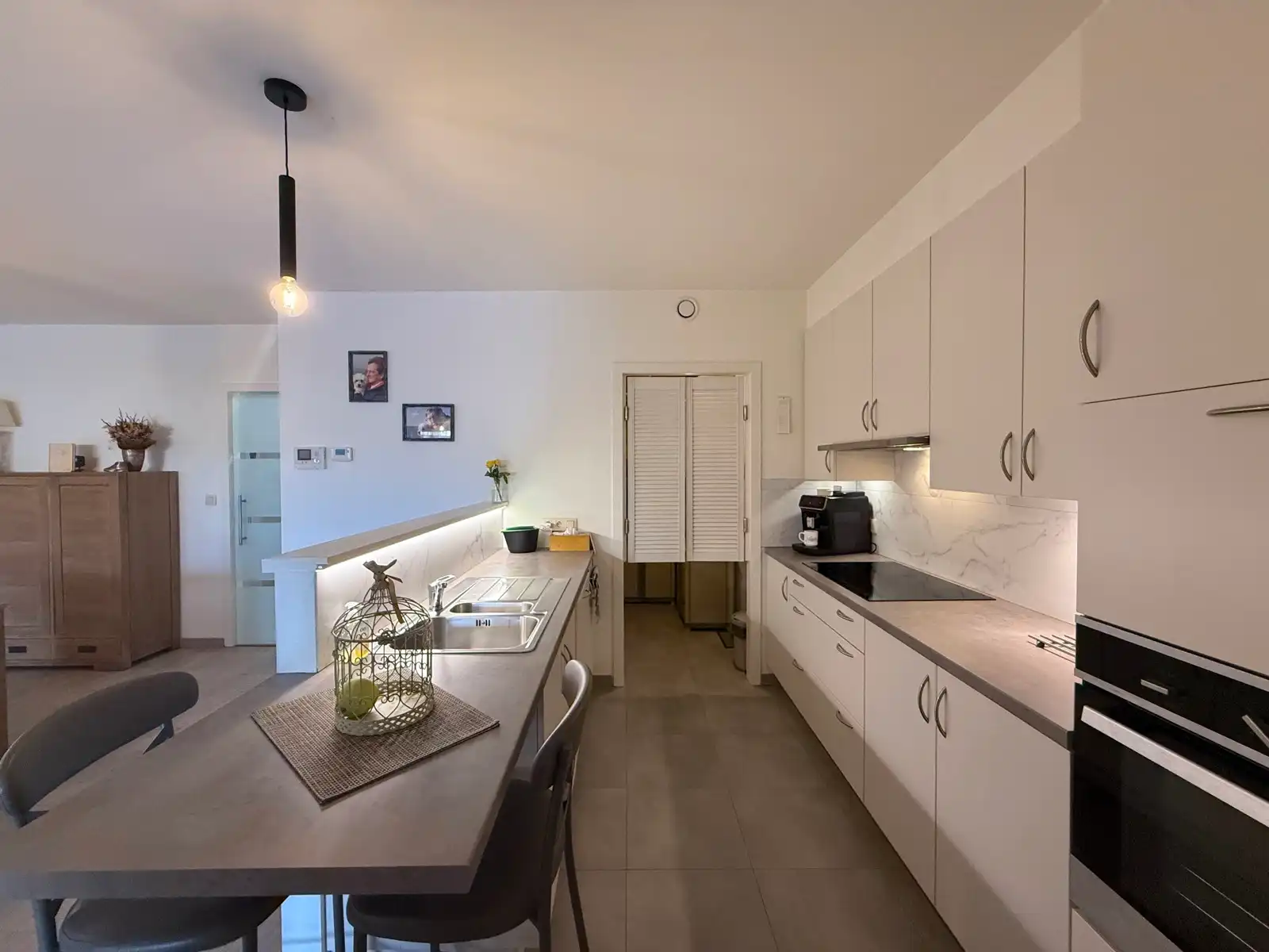 Prachtig en ruim tuinappartement met landelijk zicht foto 6