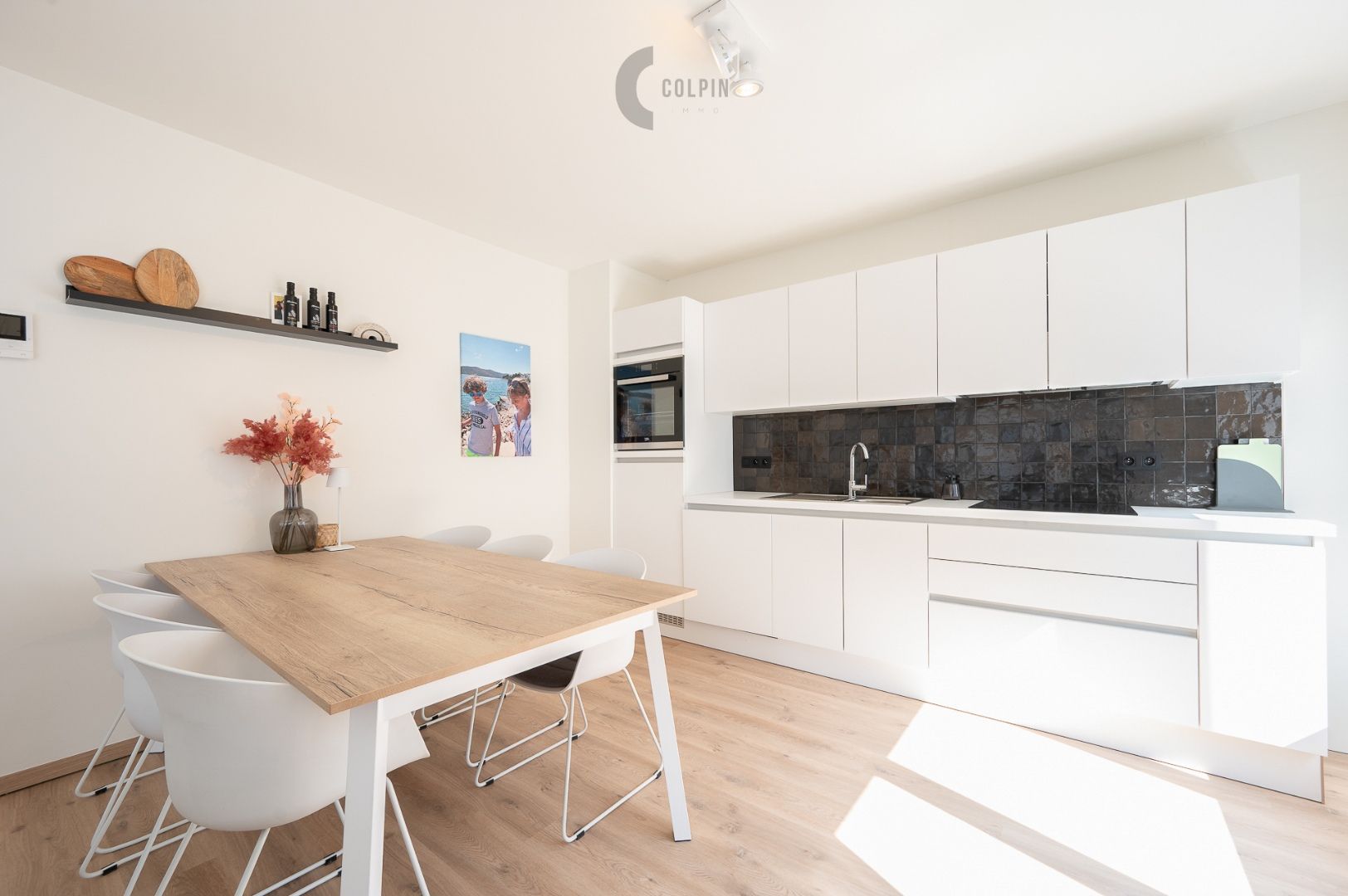 Prachtig instapklaar hoekappartement met 2 slaapkamers op centrale locatie foto 7