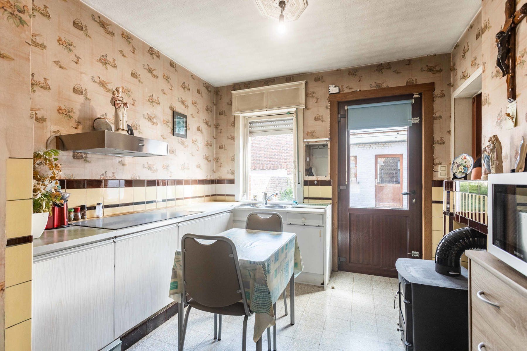 Te renoveren HOB, tuin, garage en uitbreidingsmogelijkheden foto 8