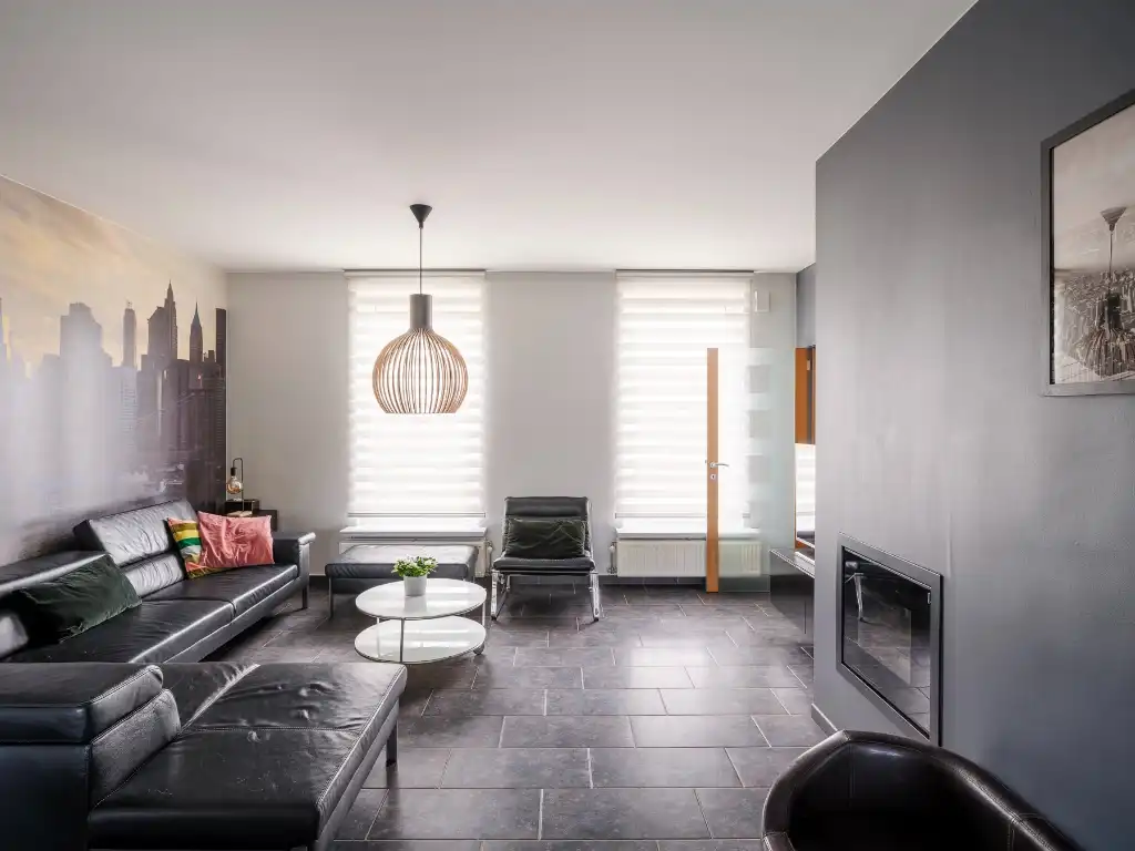 Karaktervolle gezinswoning met 4 slaapkamers, een bijbouw en een volwassen tuin foto 5