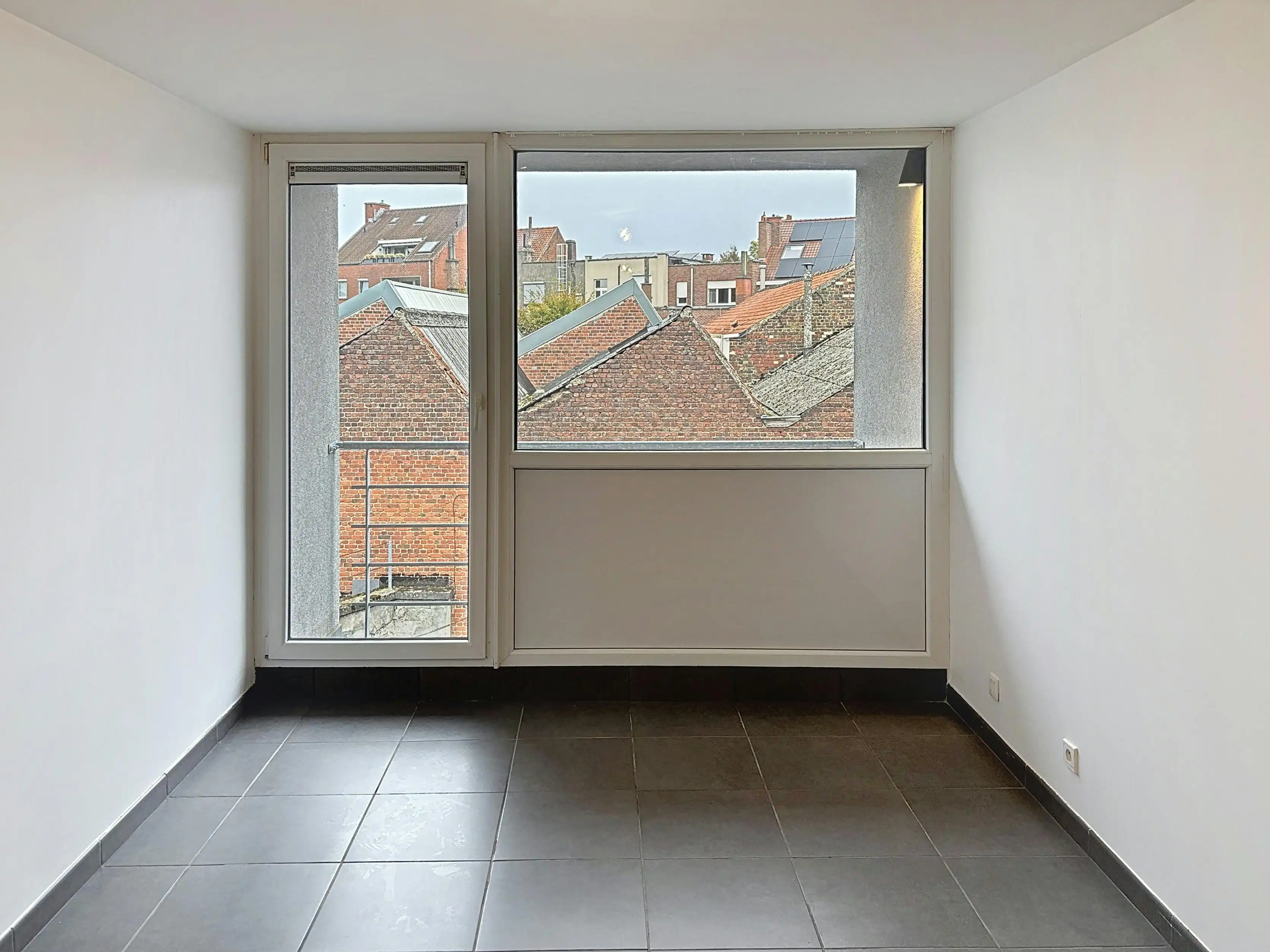 Ideaal starters of investeringsappartement te Kortrijk foto 8