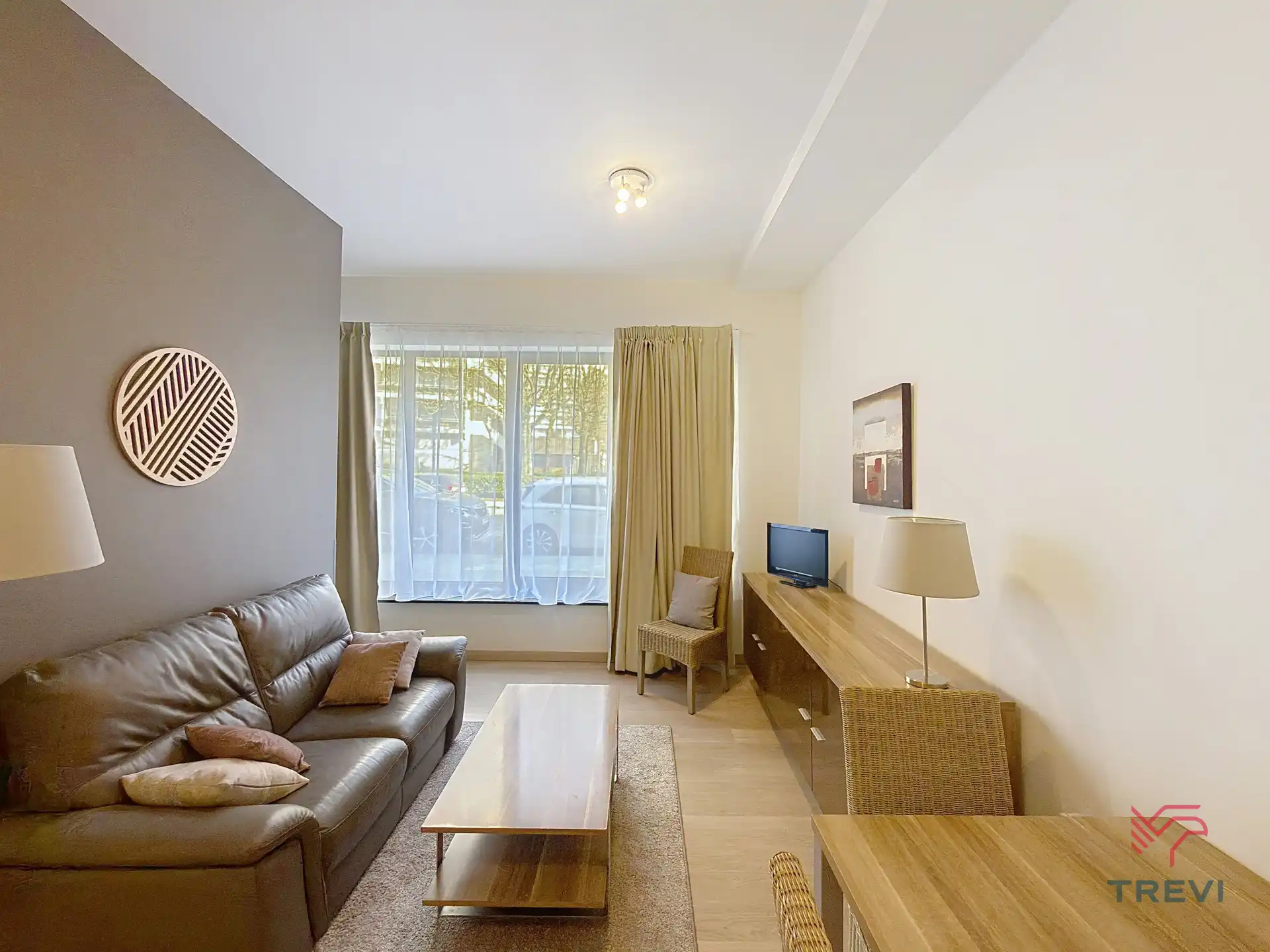 GEMEUBILEERDE STUDIO MET SLAAPHOEK NABIJ TOUR & TAXIS ! foto 5