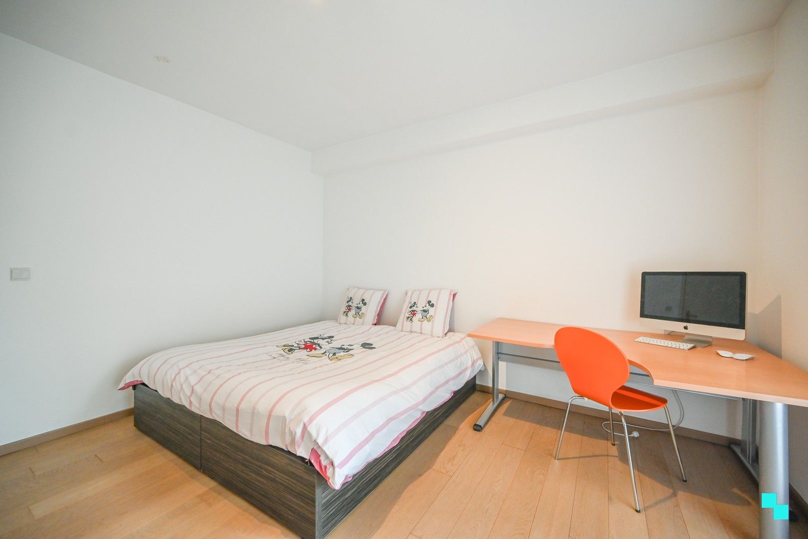 Ruim en praktisch appartement in residentiële laan in Kortrijk! foto 18