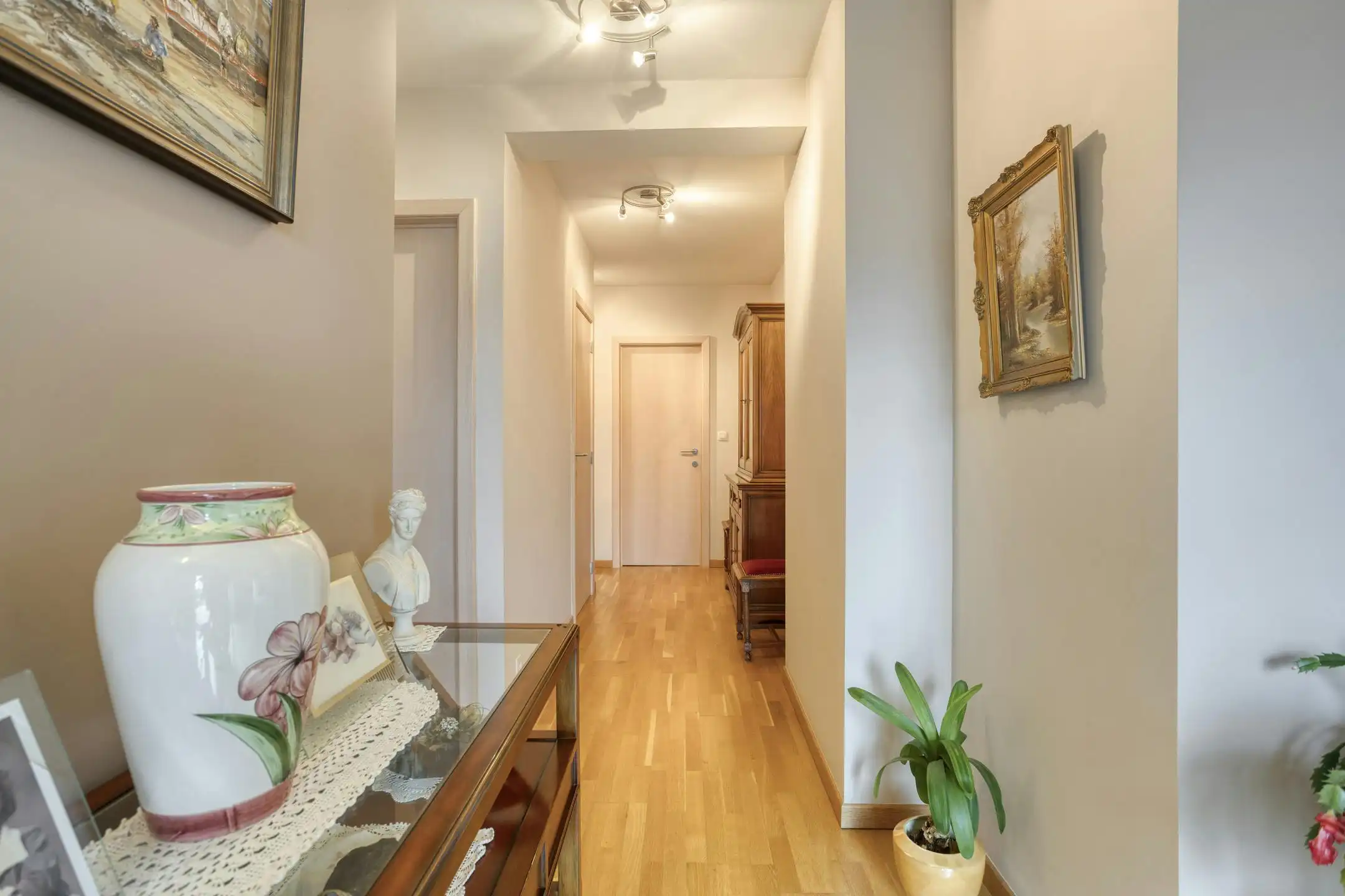 Penthouse (158m²) met 3 slaapkamers en staanplaats in Laken foto 10