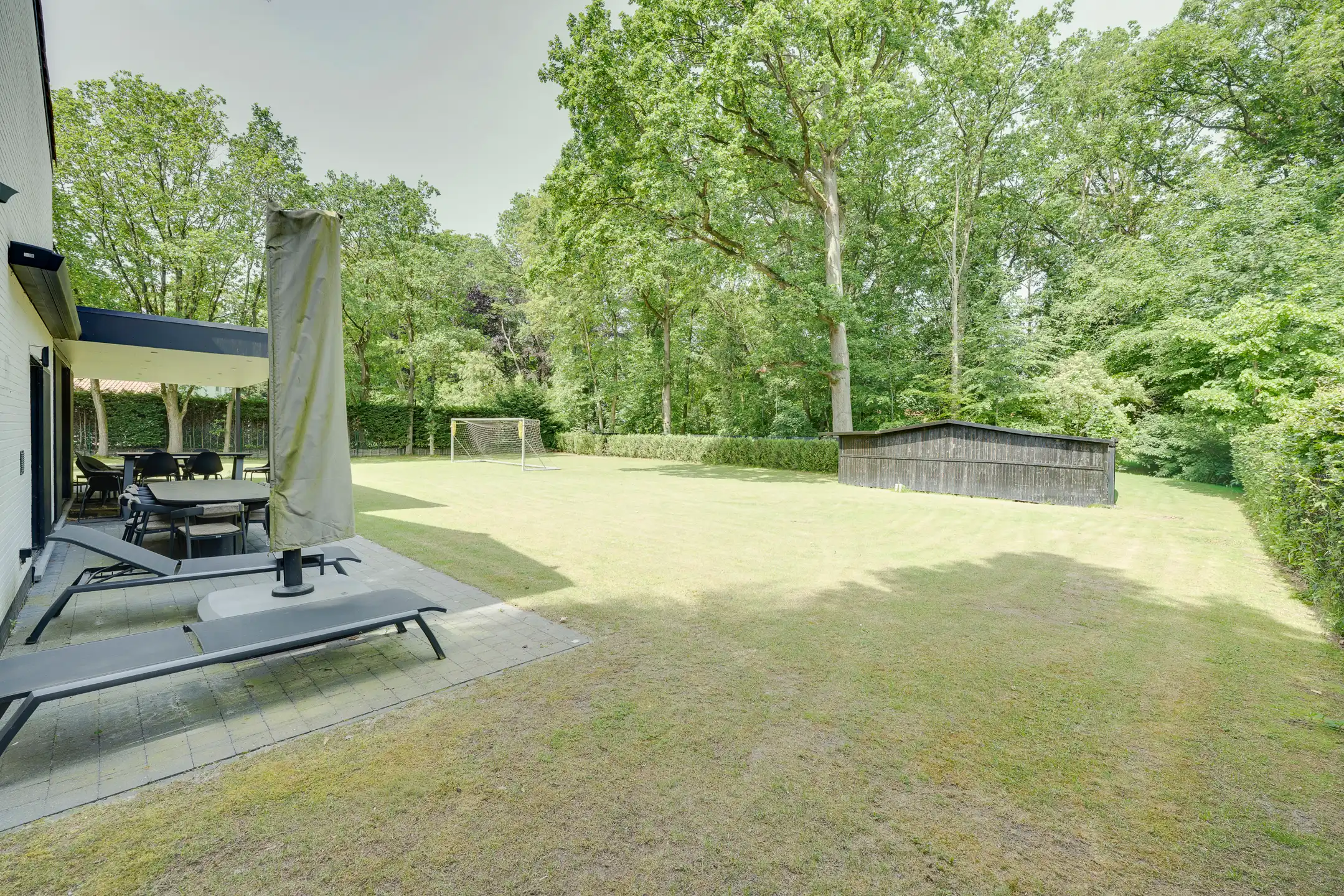Gerenoveerde woning op een mooi perceel van ca 2.000 m² foto 17