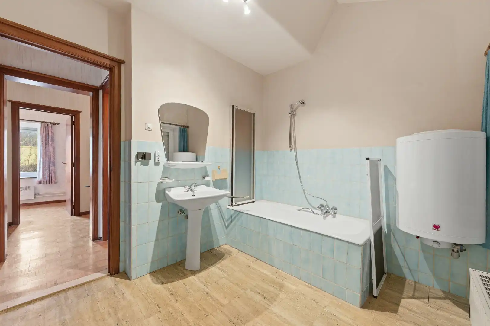 Te renoveren open bebouwing met veel ruimte en oppervlakte te Lubbeek foto 18