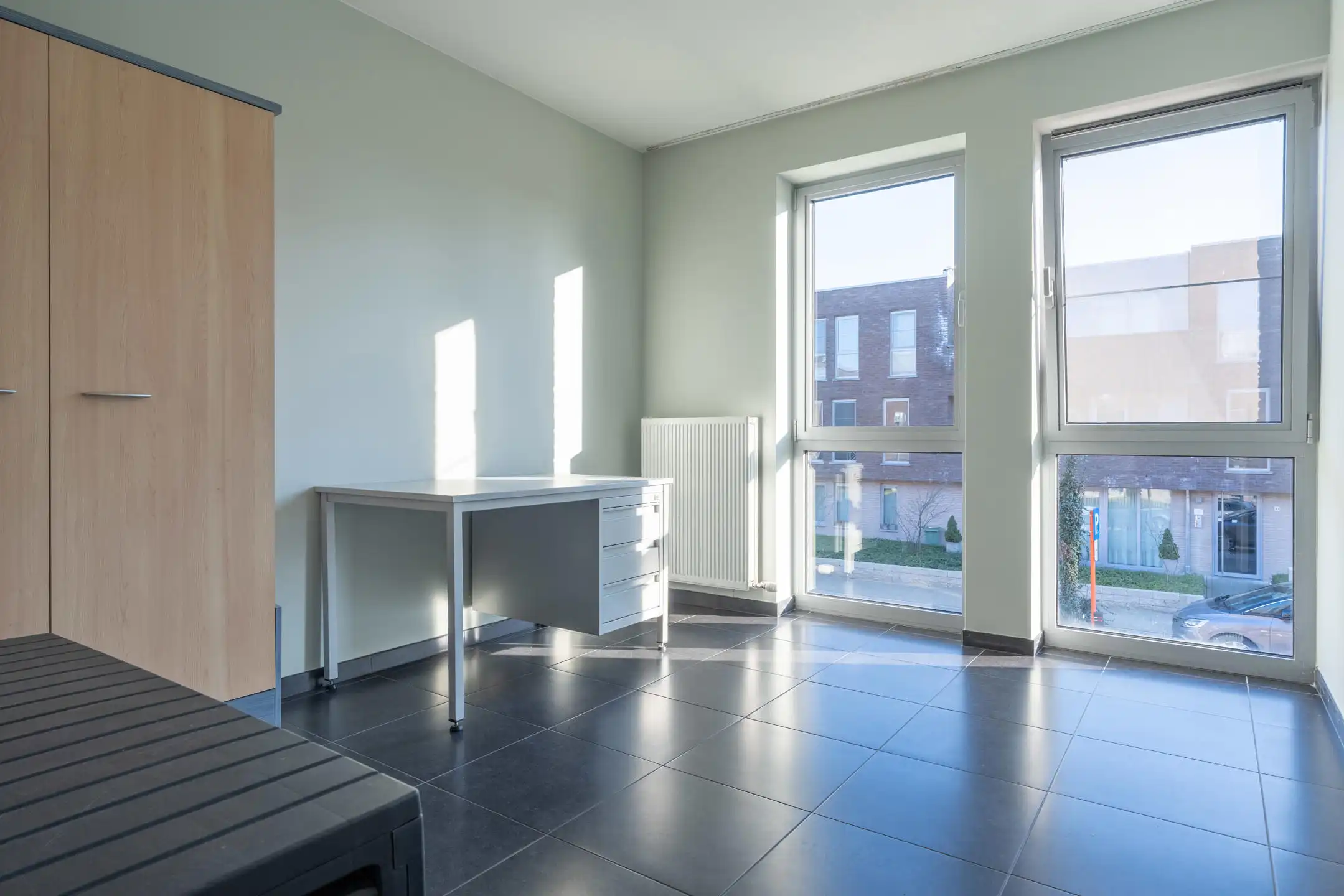 Instapklaar 2-slaapkamer appartement met terras en garagebox foto 16