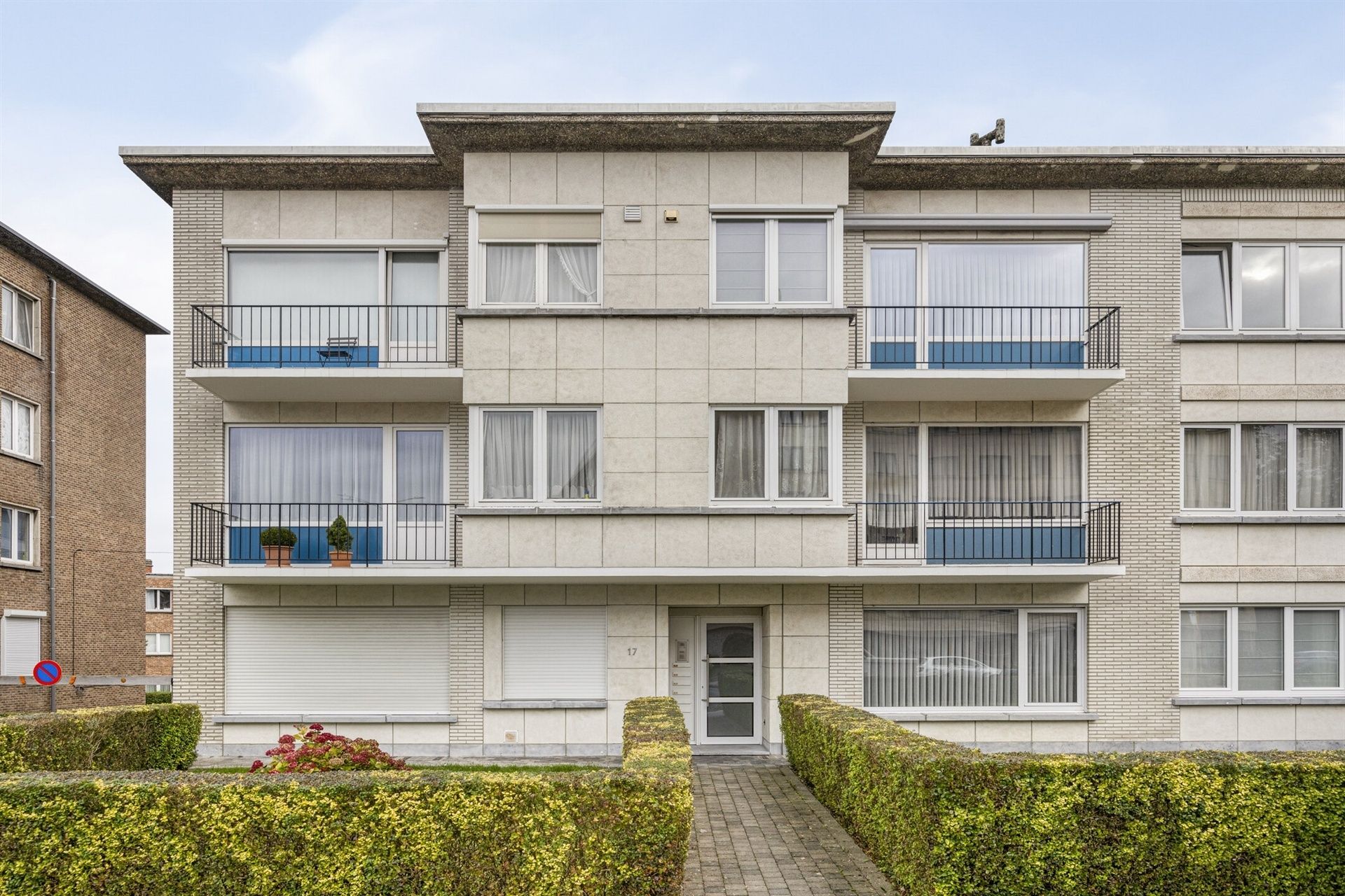 Welonderhouden appartement met dubbel diepe garage! foto {{pictureIndex}}