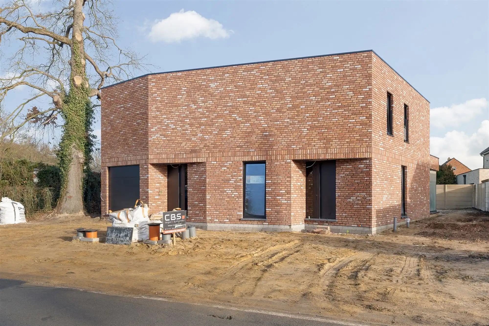 VOLLEDIG AFGEWERKTE NIEUWBOUWWONING OP CENTRALE LIGGING TE BERINGEN foto 14