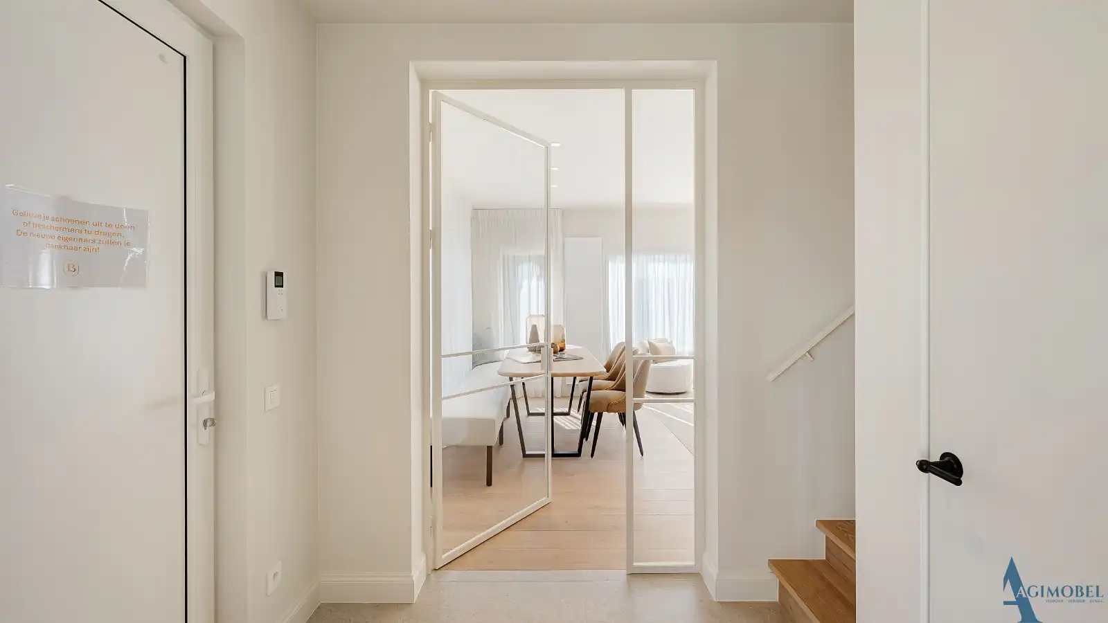 Schitterende luxe-koppelvilla met 5 slaapkamers in het rustige Duinbergen. foto 4