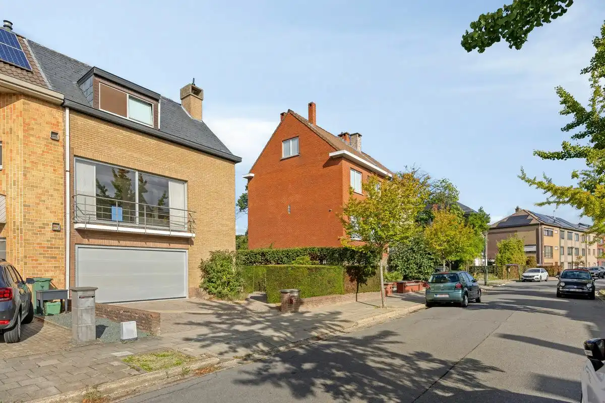 Halfopen bebouwing met 3 slaapkamers te koop in Vilvoorde! foto 2