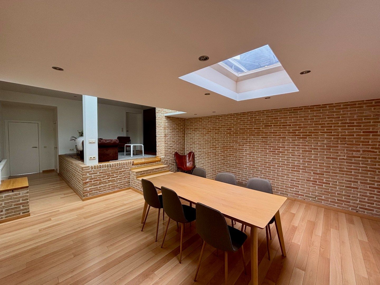 INSTAPKLARE WONING MET 3 SLPKS, TUIN EN OPRIT foto 5