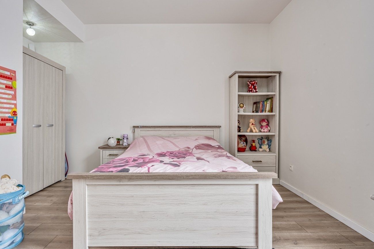 Instapklare woning op gegeerde locatie in Sint-Amandsberg foto 13