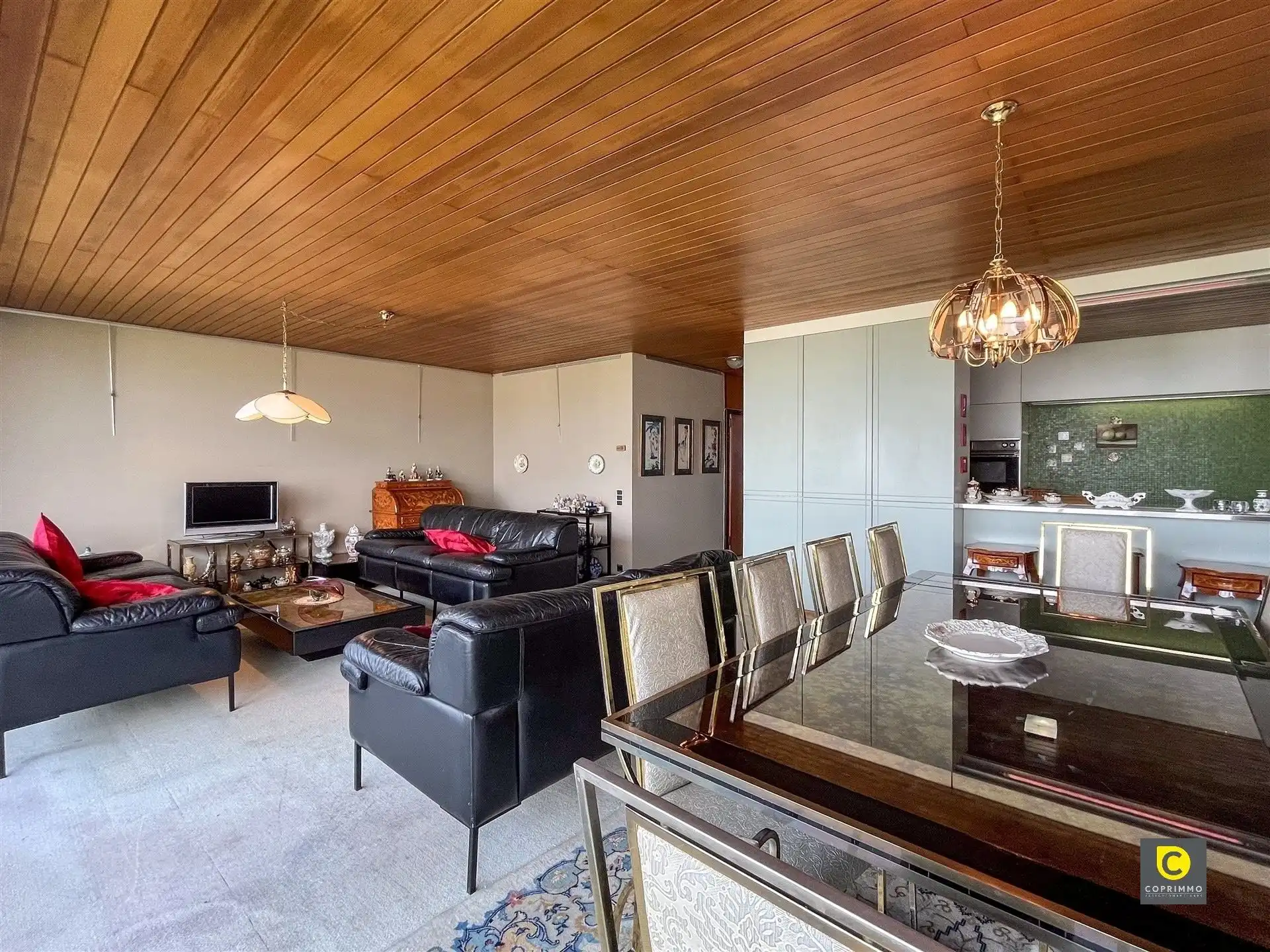 IN OPTIE! Ruim 3 slpk app. met panormaisch uitzicht! foto 2