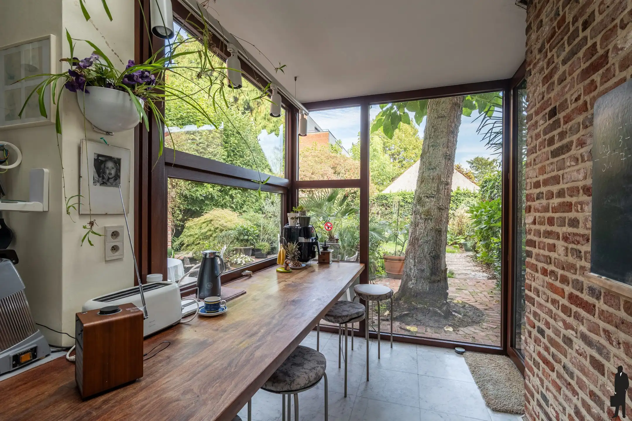 Statig herenhuis met 6 slks, 2 bdks, dubbele garage  foto 13