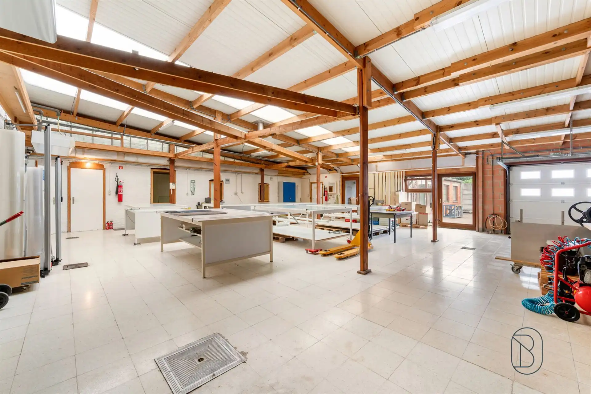 Gemengd gebouw, ideaal voor een zelfstandige/investeerder! foto 4