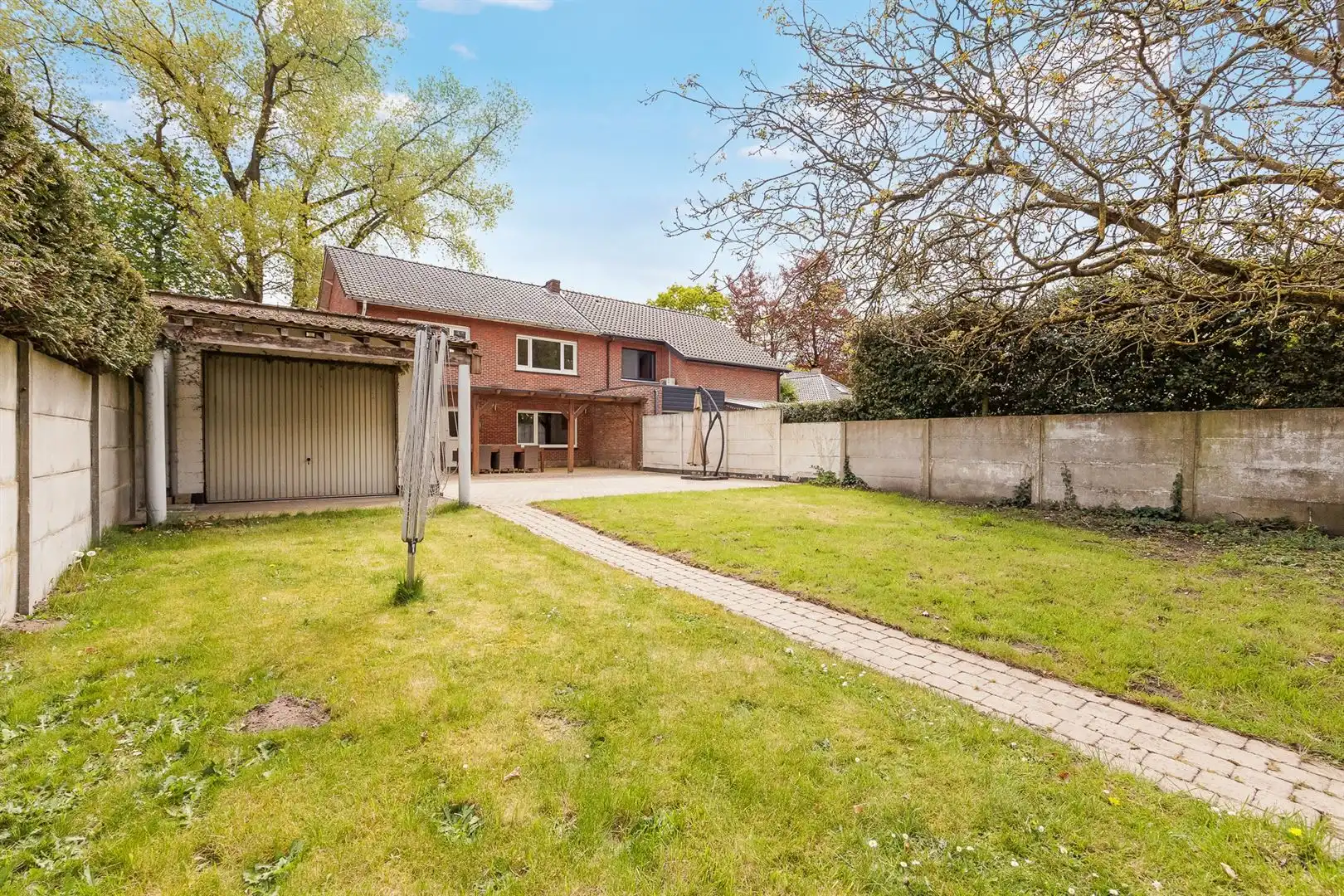 Ruime, lichte woning met garage & oprit op centrale ligging foto 30
