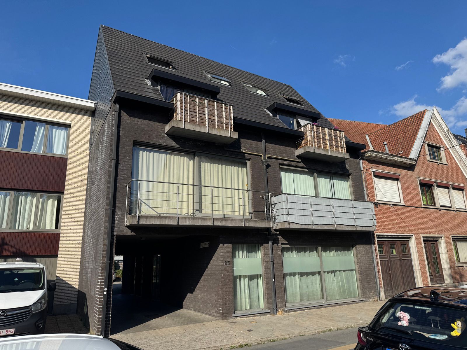 Te huur: duplex appartement aan de rand van centrum Aalst foto {{pictureIndex}}