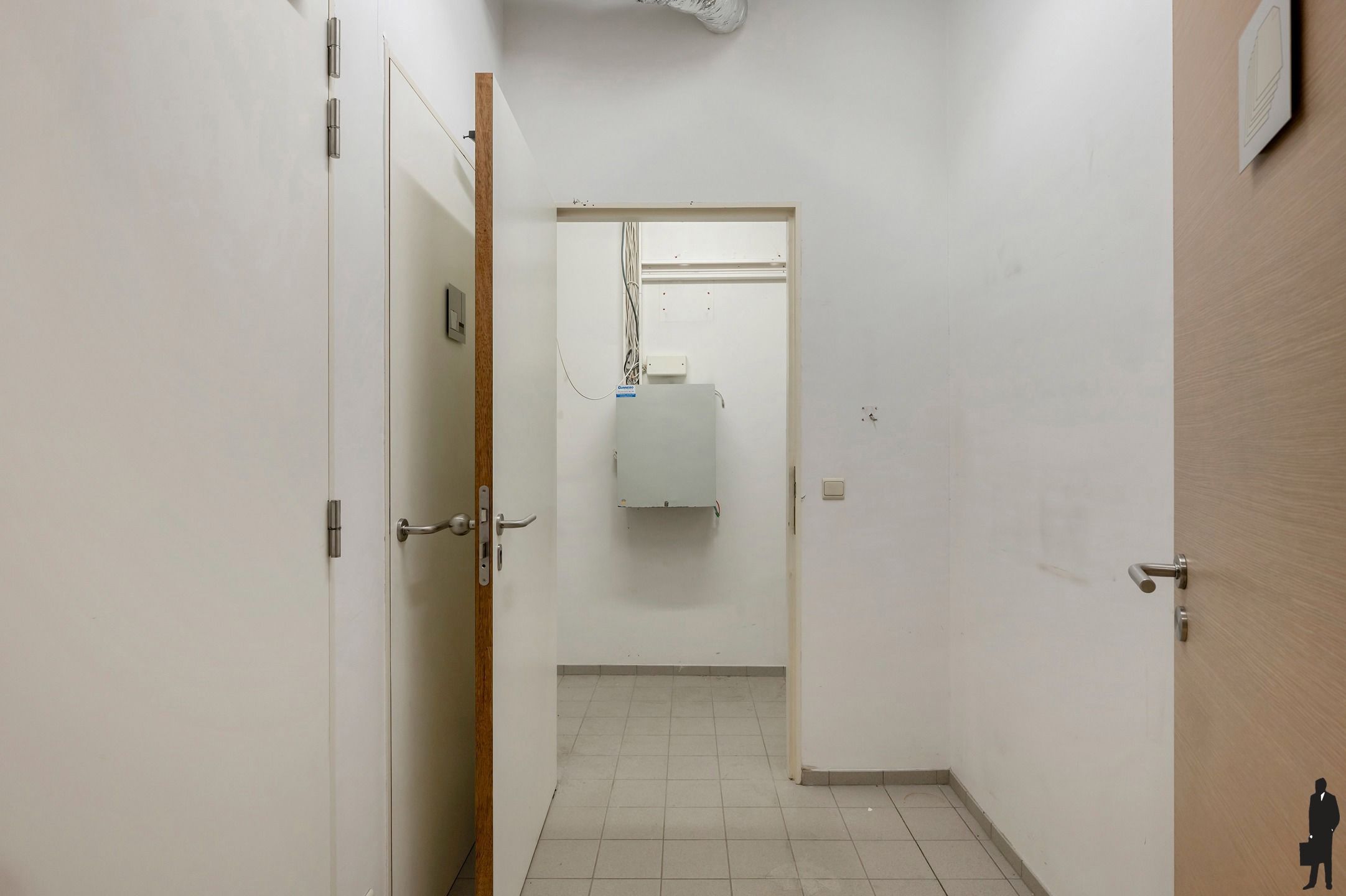  Commercieel Gelijkvloers in het Hart van Westmalle  foto 9