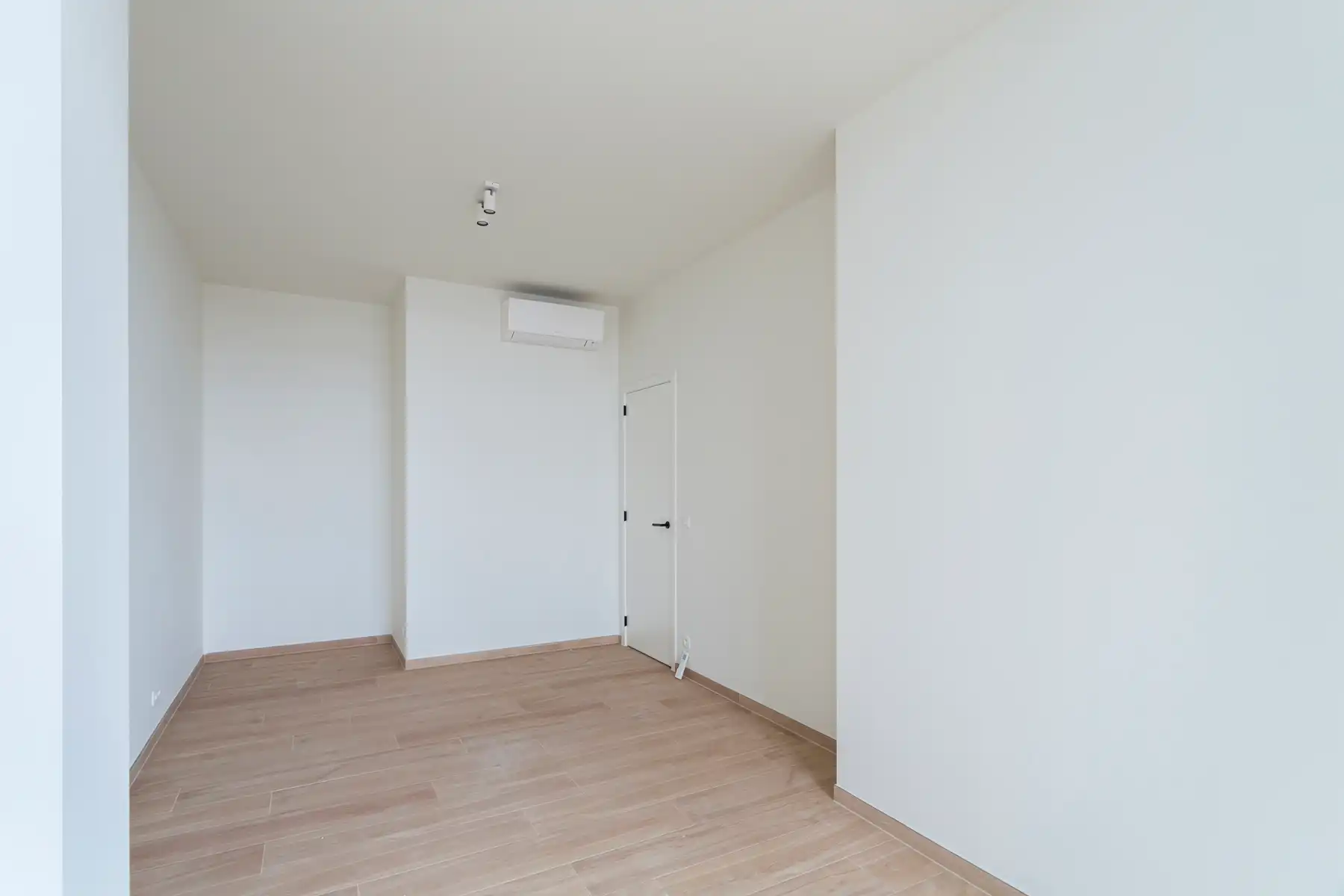 Nieuwbouwappartement met inpandig terras op toplocatie foto 8