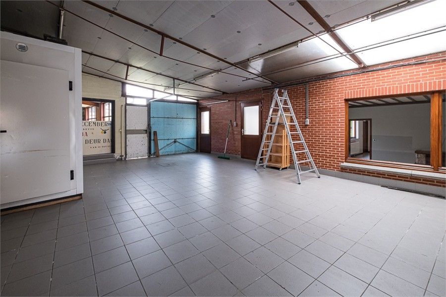 HANDELSPAND MET WOONGEDEELTE OP EEN GUNSTIGE LOCATIE foto 19