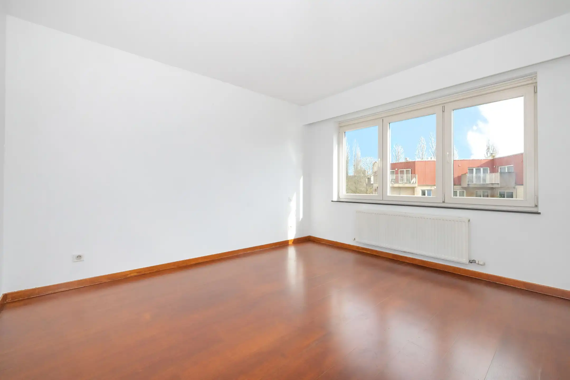 Mooi recent appartement met 2 slaapkamers en parking foto 9