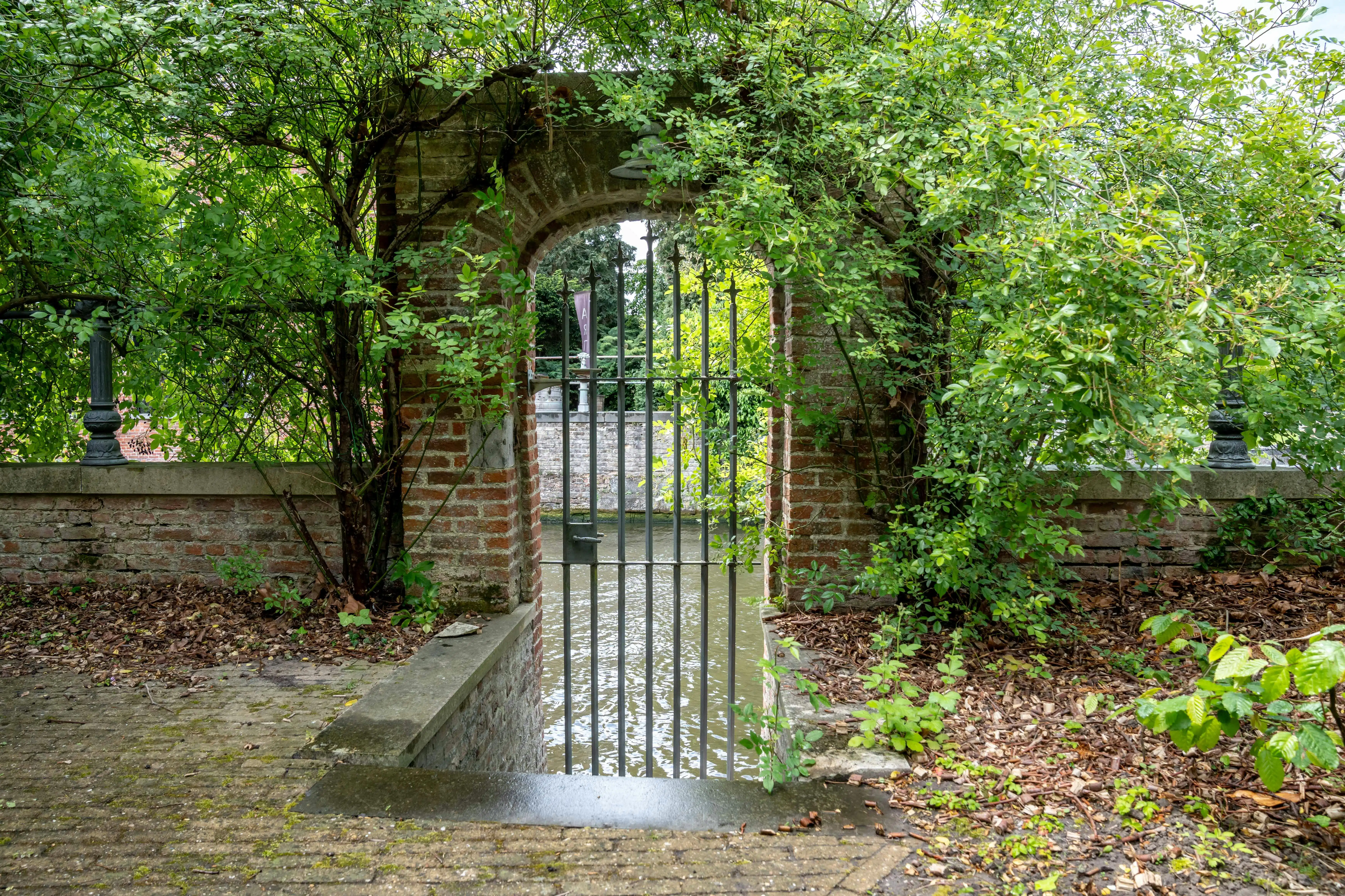 Exclusief herenhuis te koop in hartje brugge foto 23