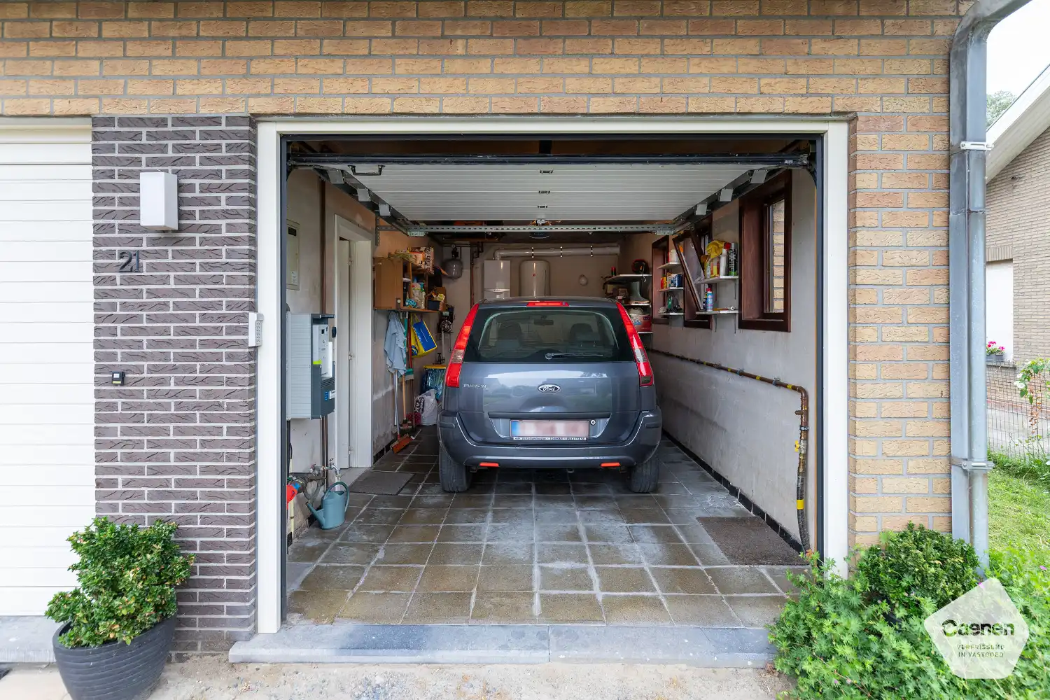 Te renoveren bungalow met 3 slaapkamers, garage en een prachtige tuin op een mooi perceel van 1000 m². foto 15