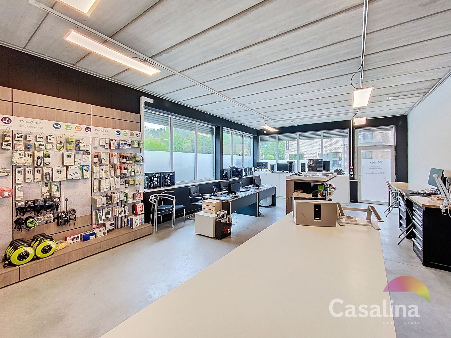 CASALINA Real Estate- Commercieel gelijkvloers van +/- 385m² foto 5