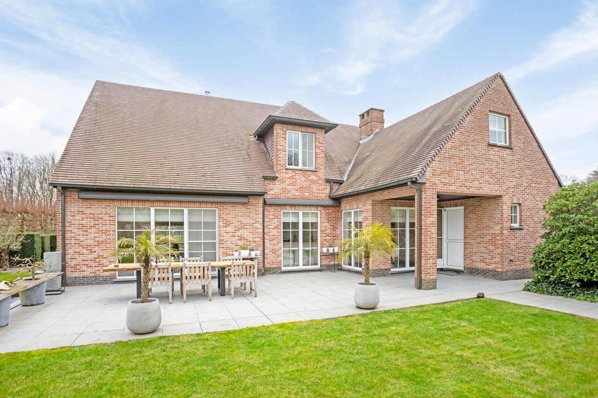 Villa met bedrijfsruimtes en magazijn – De perfecte combinatie foto 20